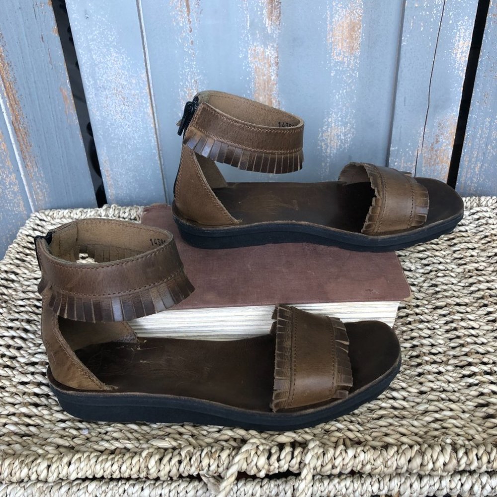Fly London Mexu Leather Ankle Fringe Sandal Sz 36, US 5.5 - 6 - Picture 13 of 15